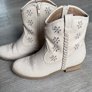Dolce Vita Kids cream Embroidered Boots